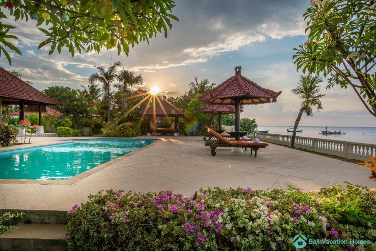 Villa Namaste - Beachfront At Lovina 10P, Pool, Bbq Banjar  Exterior photo