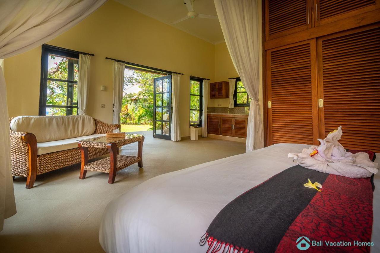 Villa Namaste - Beachfront At Lovina 10P, Pool, Bbq Banjar  Exterior photo