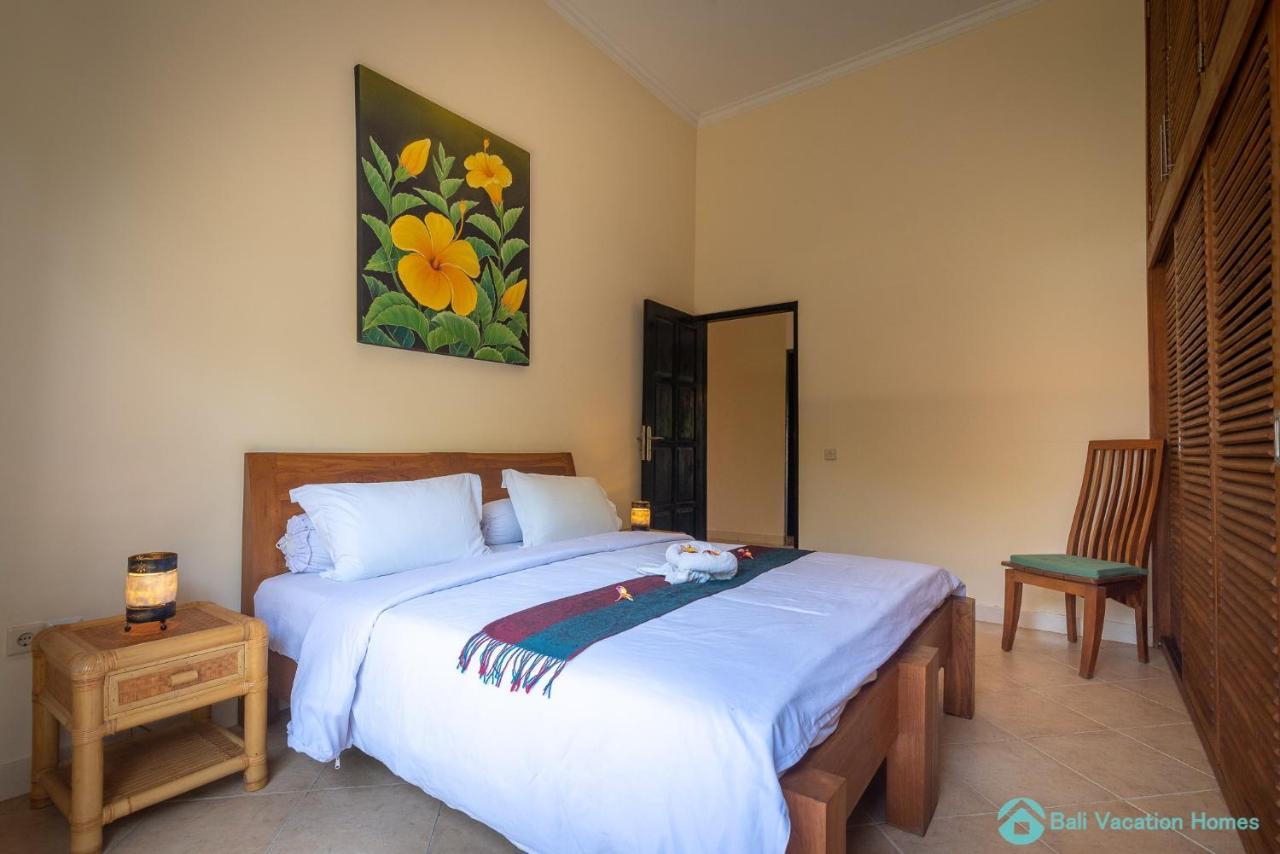 Villa Namaste - Beachfront At Lovina 10P, Pool, Bbq Banjar  Exterior photo