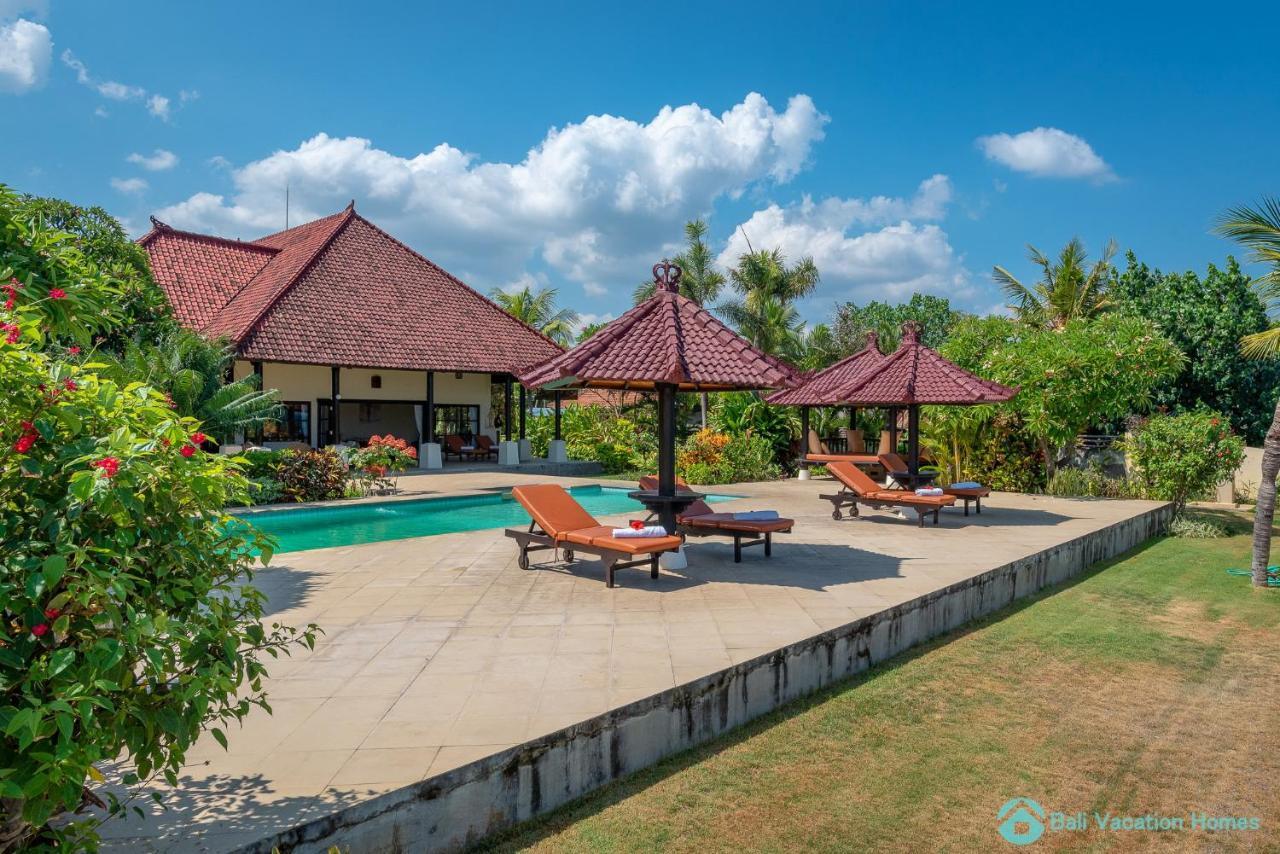 Villa Namaste - Beachfront At Lovina 10P, Pool, Bbq Banjar  Exterior photo