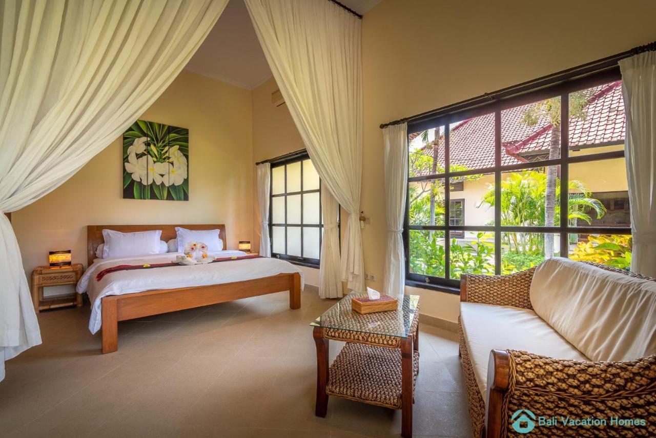 Villa Namaste - Beachfront At Lovina 10P, Pool, Bbq Banjar  Exterior photo
